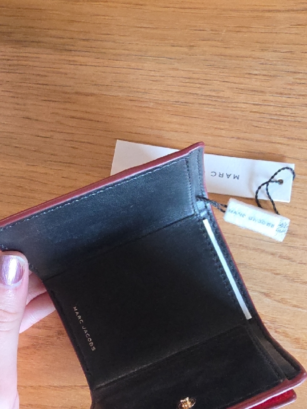 Marc Jacobs Pink-Red Pebbled Leather Card Case with Gold Logo - Picture 2 of 2